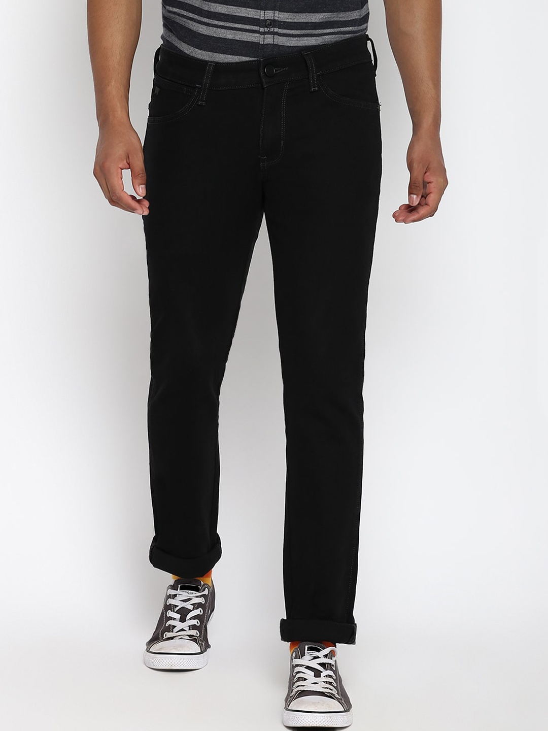 

Wrangler Men Black Slim Fit Low-Rise Jeans
