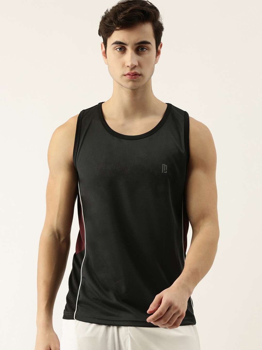 

Maniac Men Grey Pockets Slim Fit T-shirt