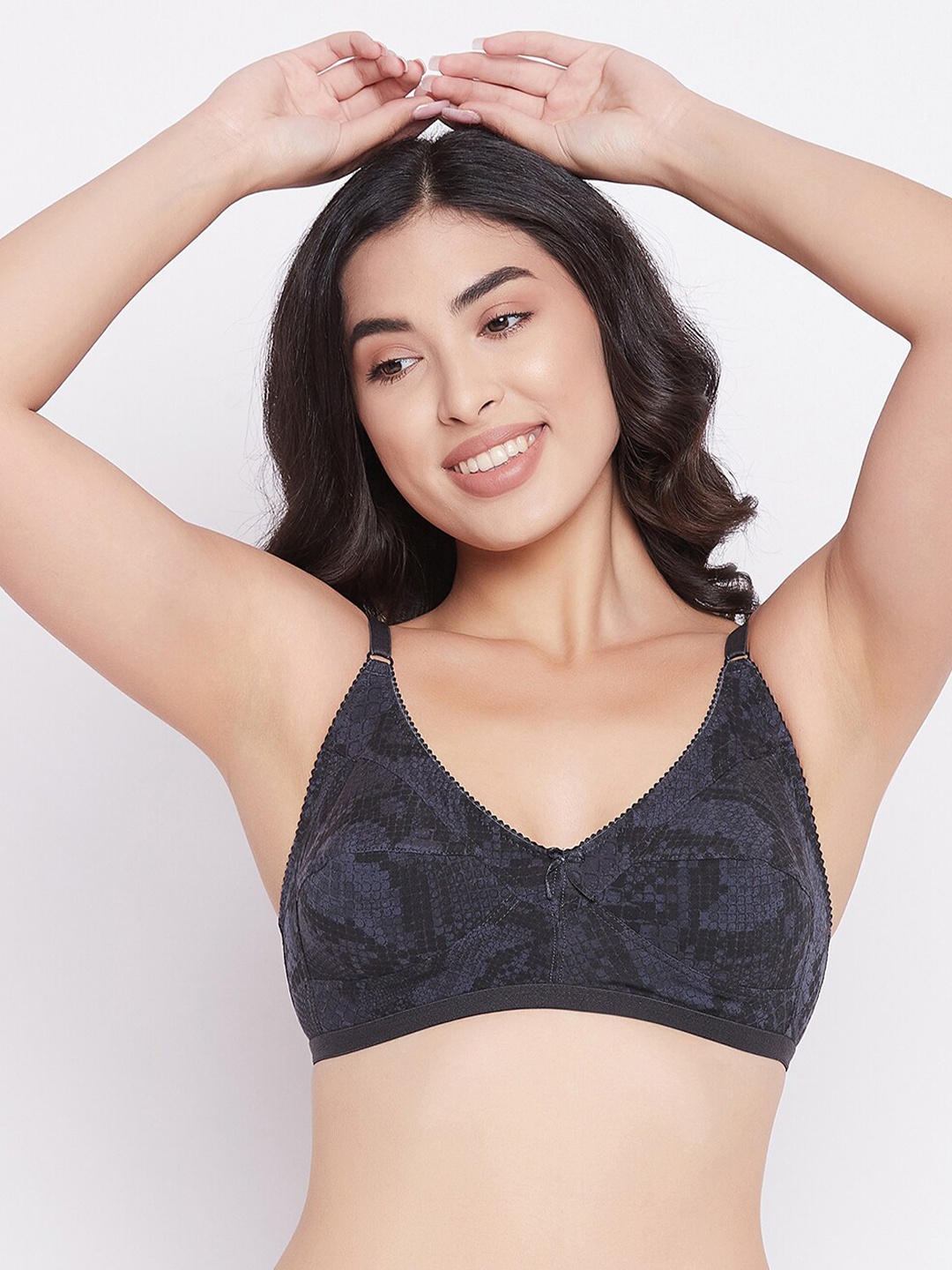 

Clovia Navy Blue & Black Non-Padded Non-Wired Snakeskin Print Bra