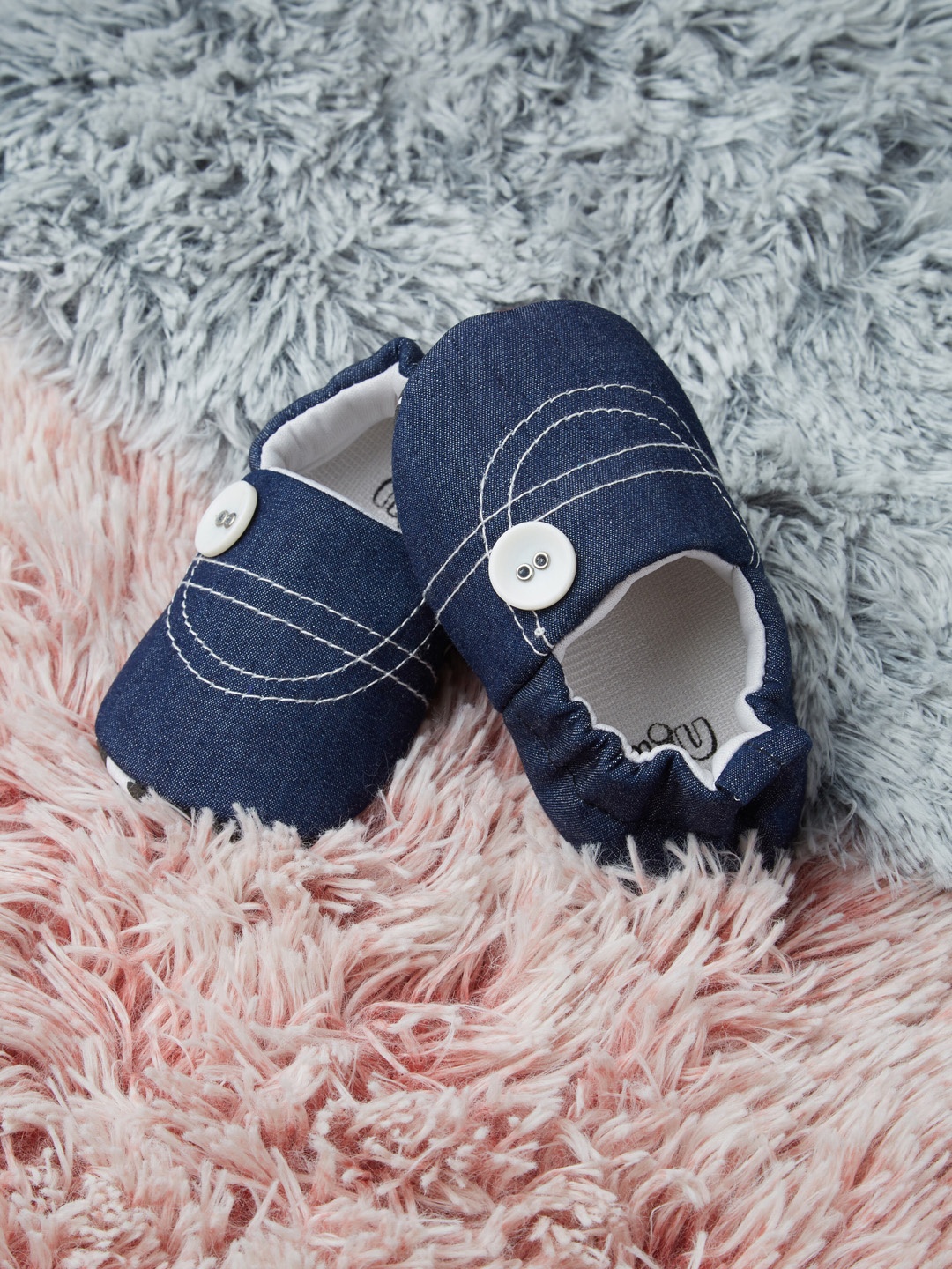 

CHiU Infant Kids Navy Blue Solid Cotton Booties