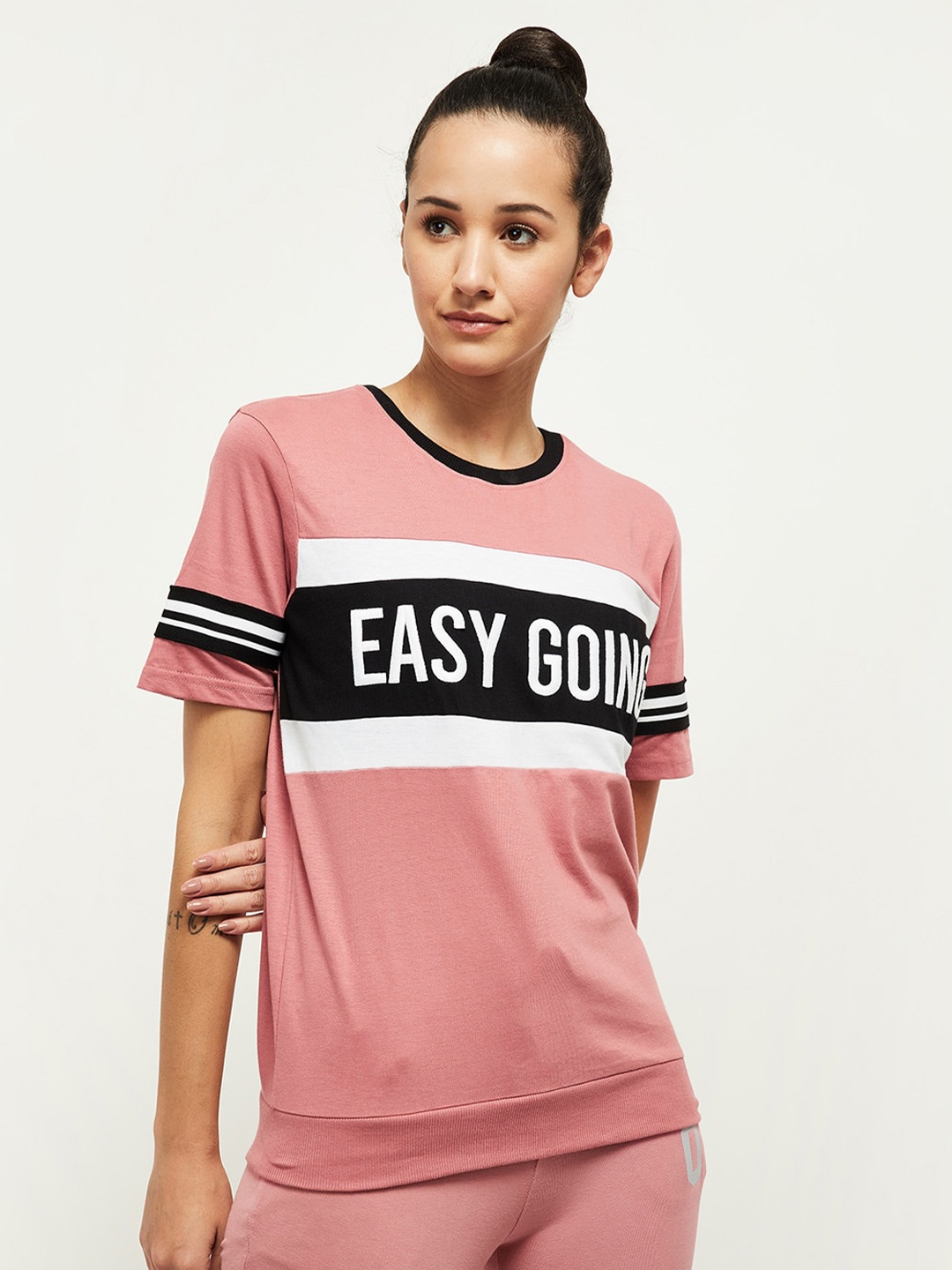 

max Women Orange Typography Printed T-shirt