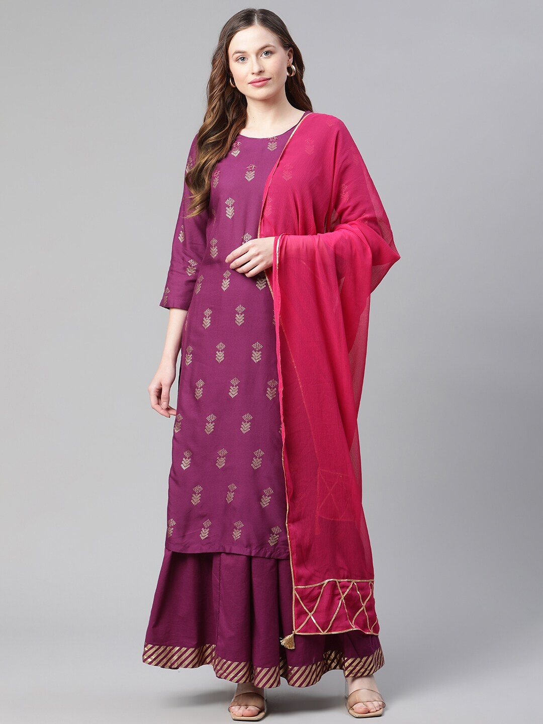 

Rangriti Women Assorted Printed Kurta with Skirt & & Dupatta