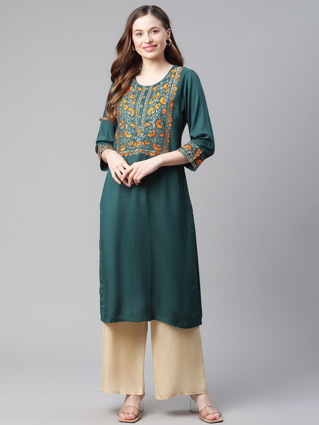 

Rangriti Women Assorted Floral Embroidered Straight Kurta