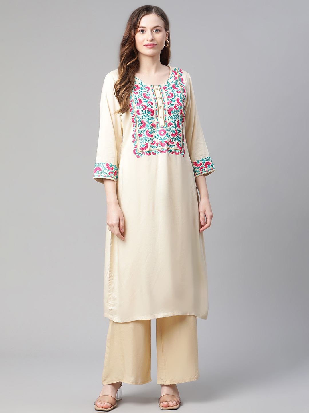 

Rangriti Women Assorted Floral Embroidered Straight Kurta