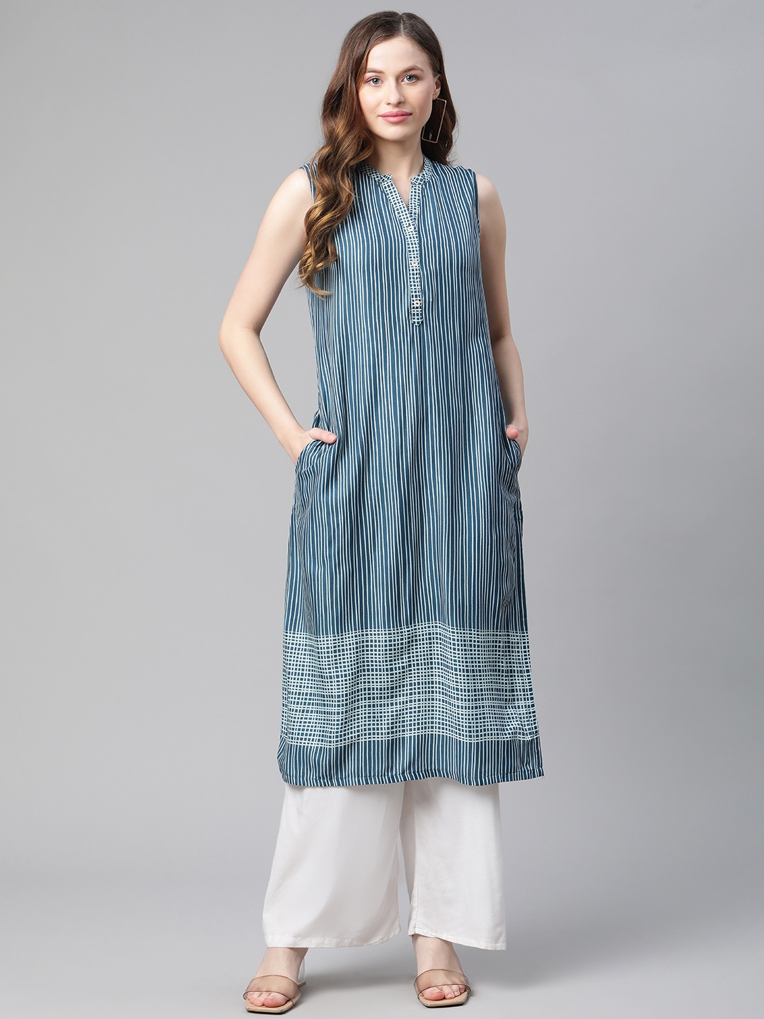 

Rangriti Women Assorted Striped Straight Kurta