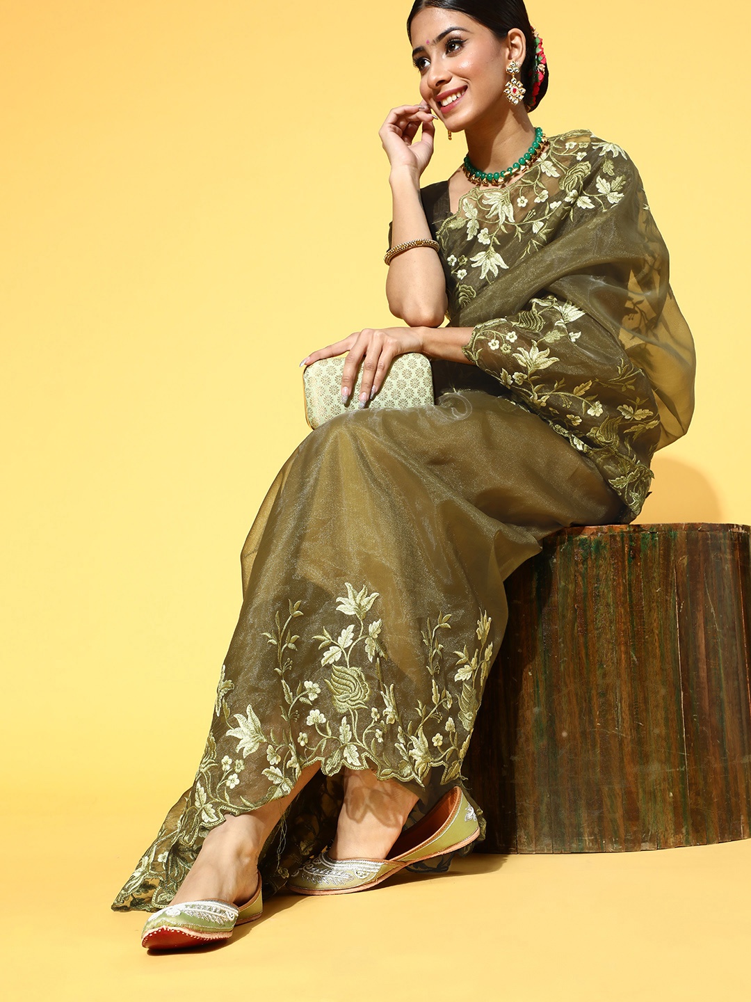 

Saree Mall Solid Saree, Olive