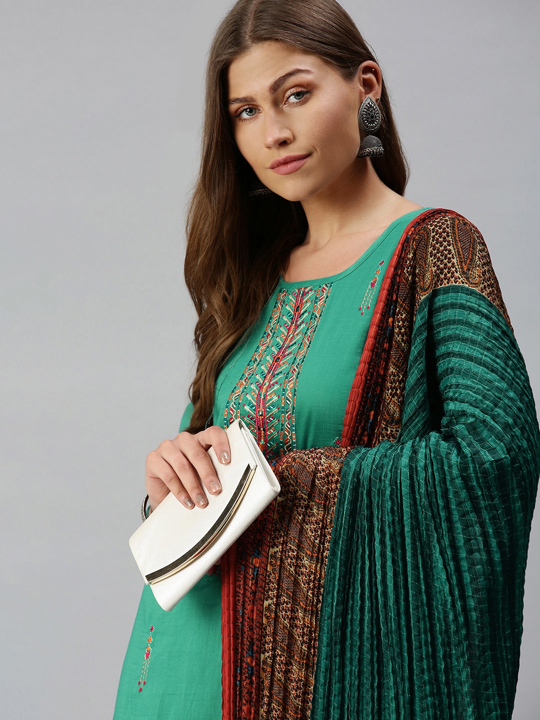 

SheWill Women Sea Green & Maroon Embroidered Kurta with Trousers & Dupatta