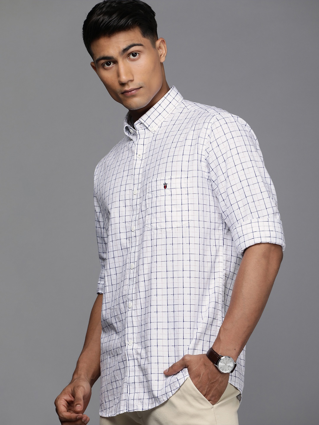 

Louis Philippe Sport Men White & Blue Checked Slim Fit Pure Cotton Casual Shirt