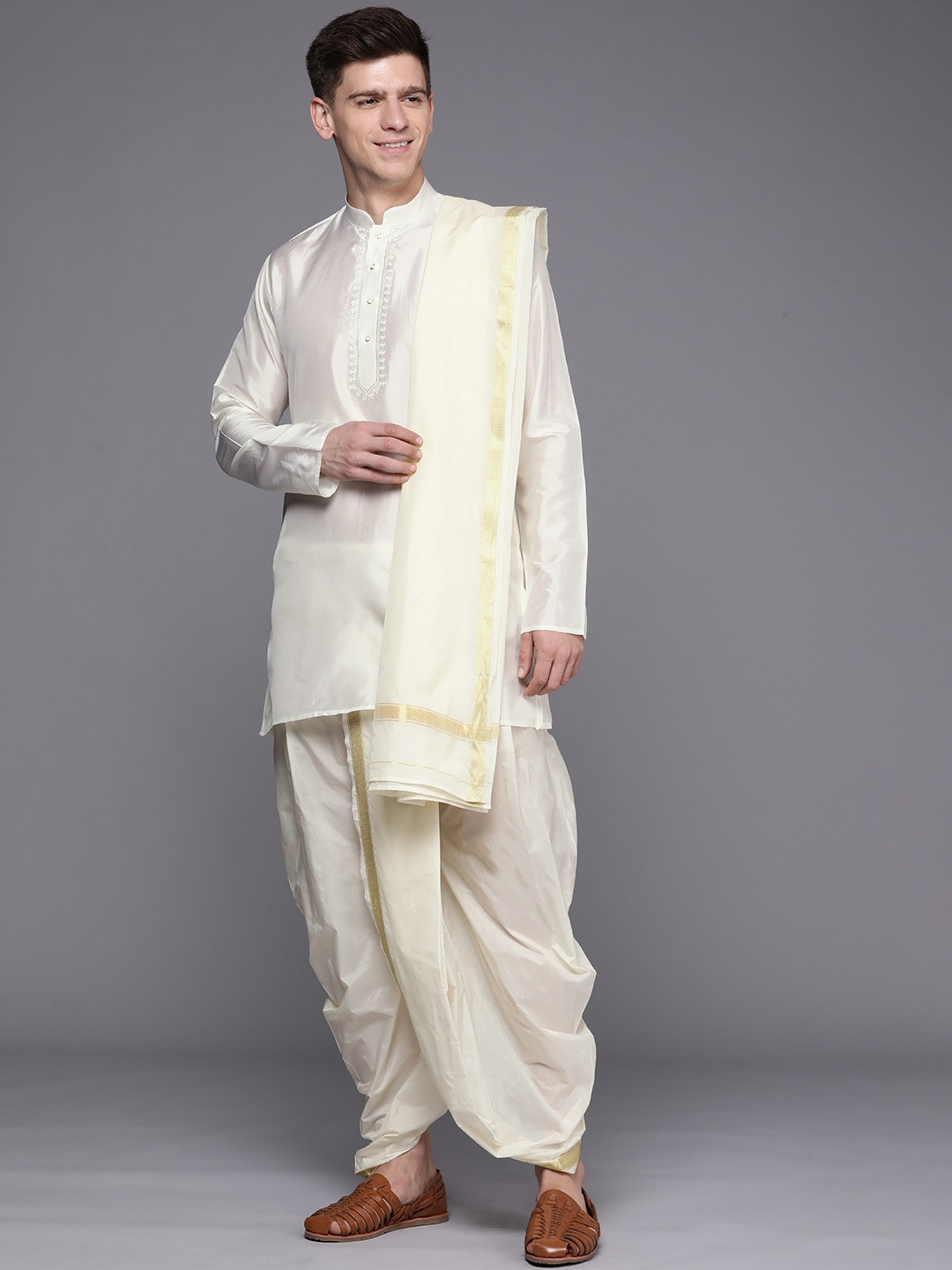 

Manyavar Men Cream-Coloured Solid Kurta & Dhoti with Angavastram