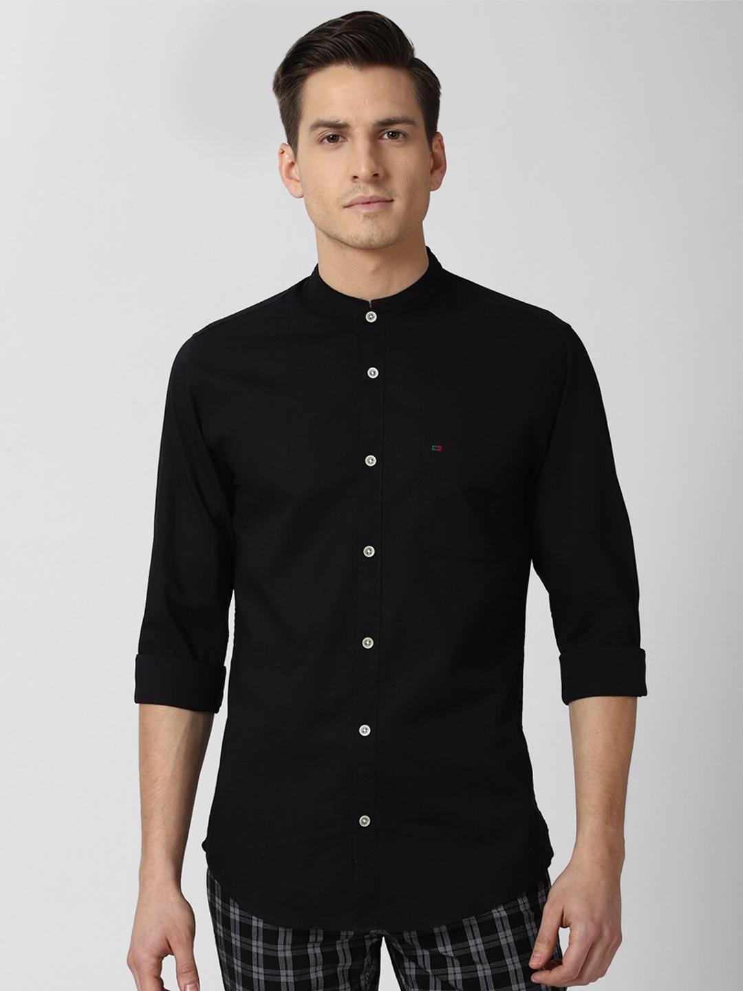 

Peter England Casuals Men Black Slim Fit Pure Cotton Casual Shirt