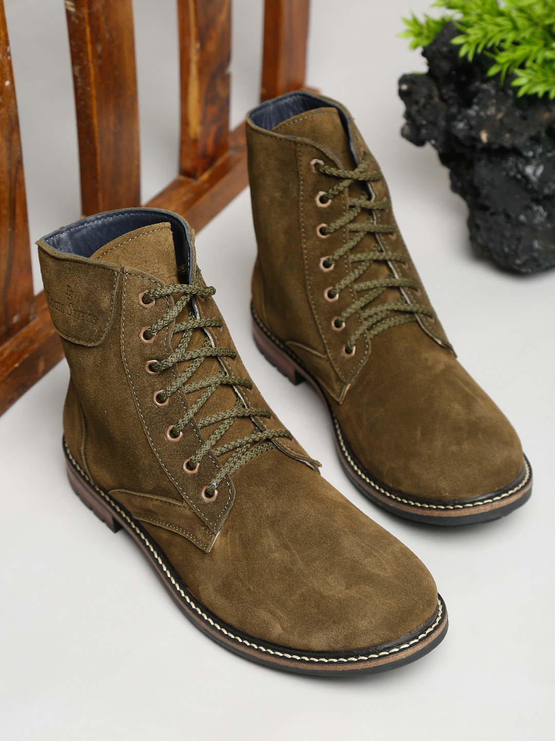

LOUIS STITCH Men Olive Green Leather Mid-Top Flat Boots