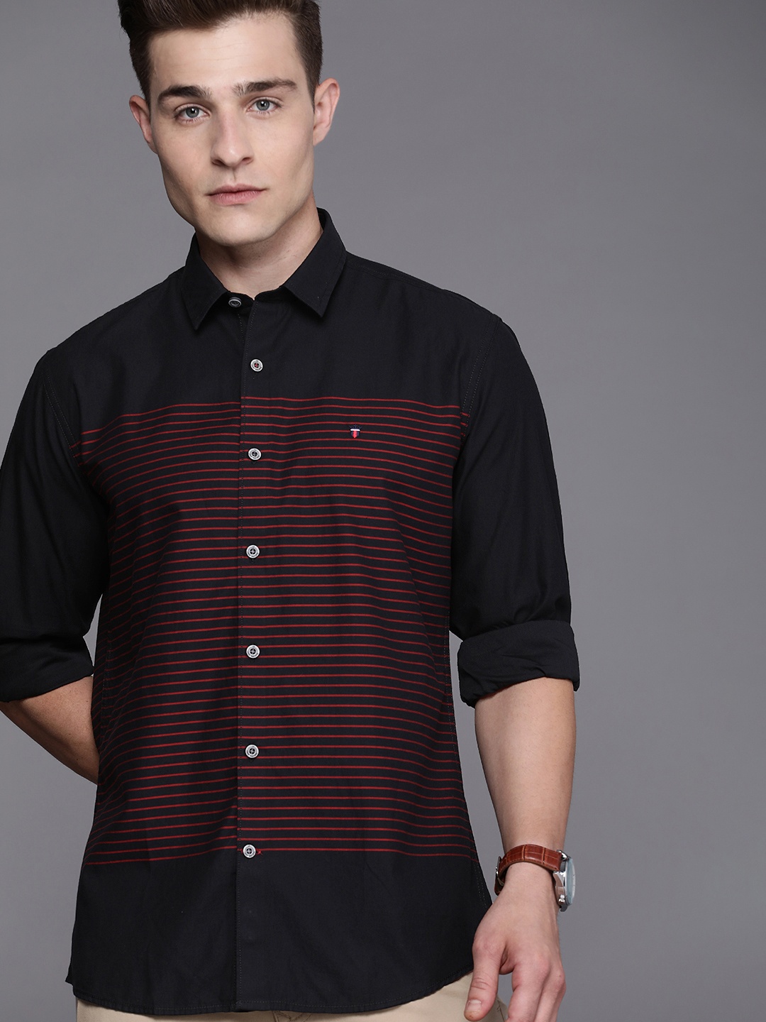 

Louis Philippe Sport Men Black & Red Slim Fit Striped Pure Cotton Casual Shirt