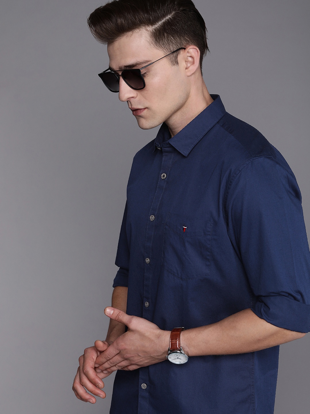

Louis Philippe Sport Men Navy Blue Solid Slim Fit Pure Cotton Casual Shirt