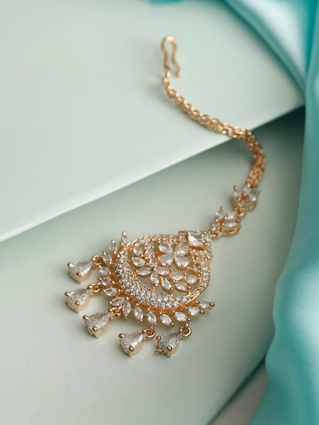 

Priyaasi Rose-Gold-Toned & Gold-Plated AD Studded Floral Maang Tikka