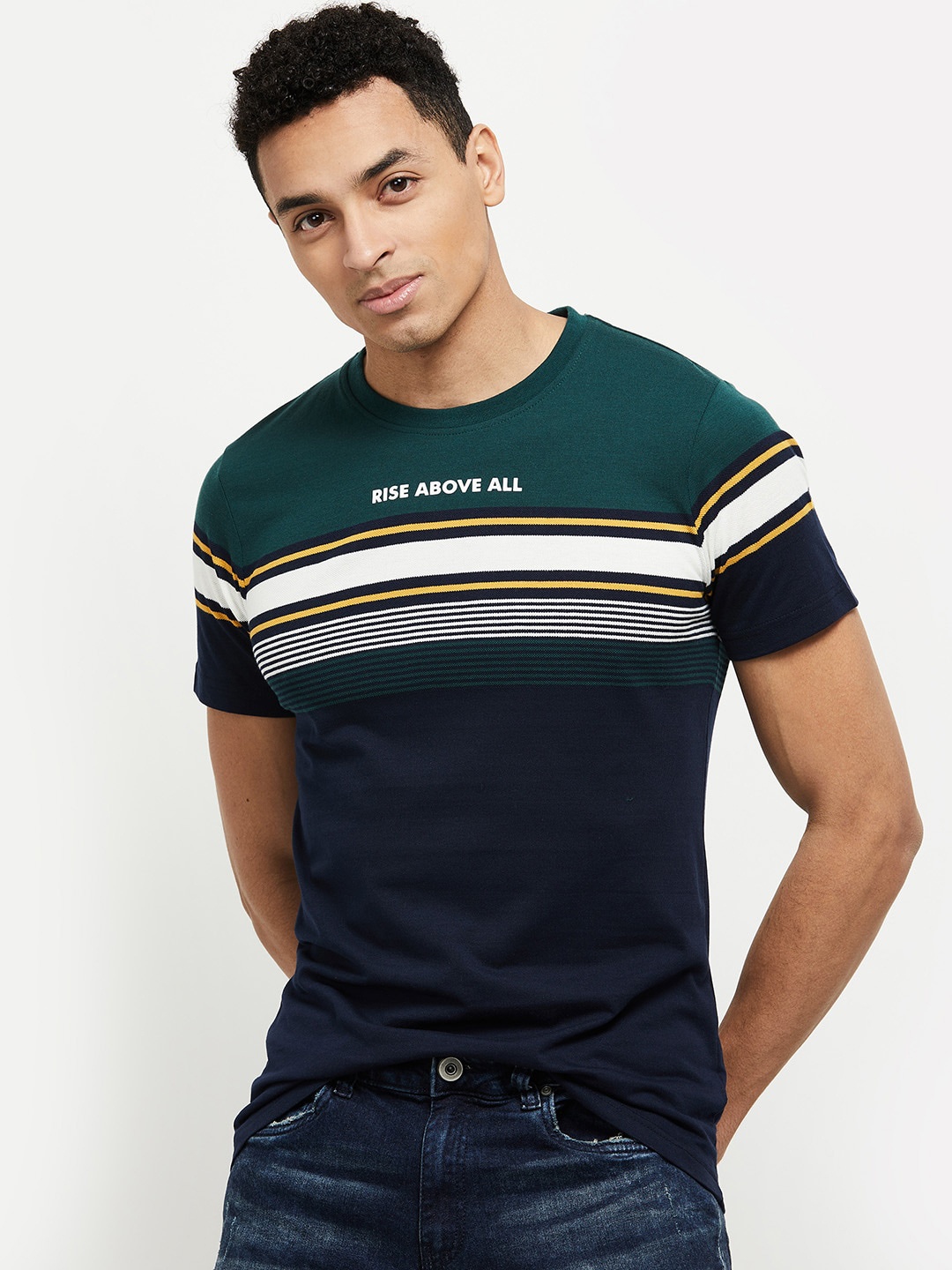 

max Men Green Striped T-shirt