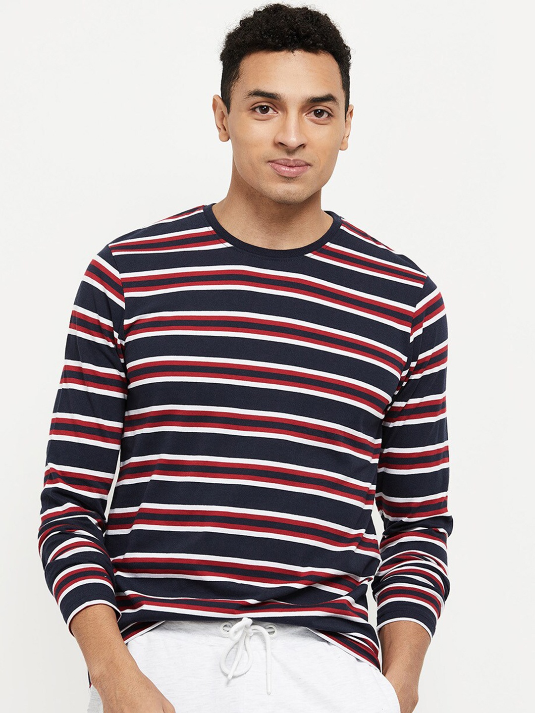 

max Men Navy Blue Striped T-shirt