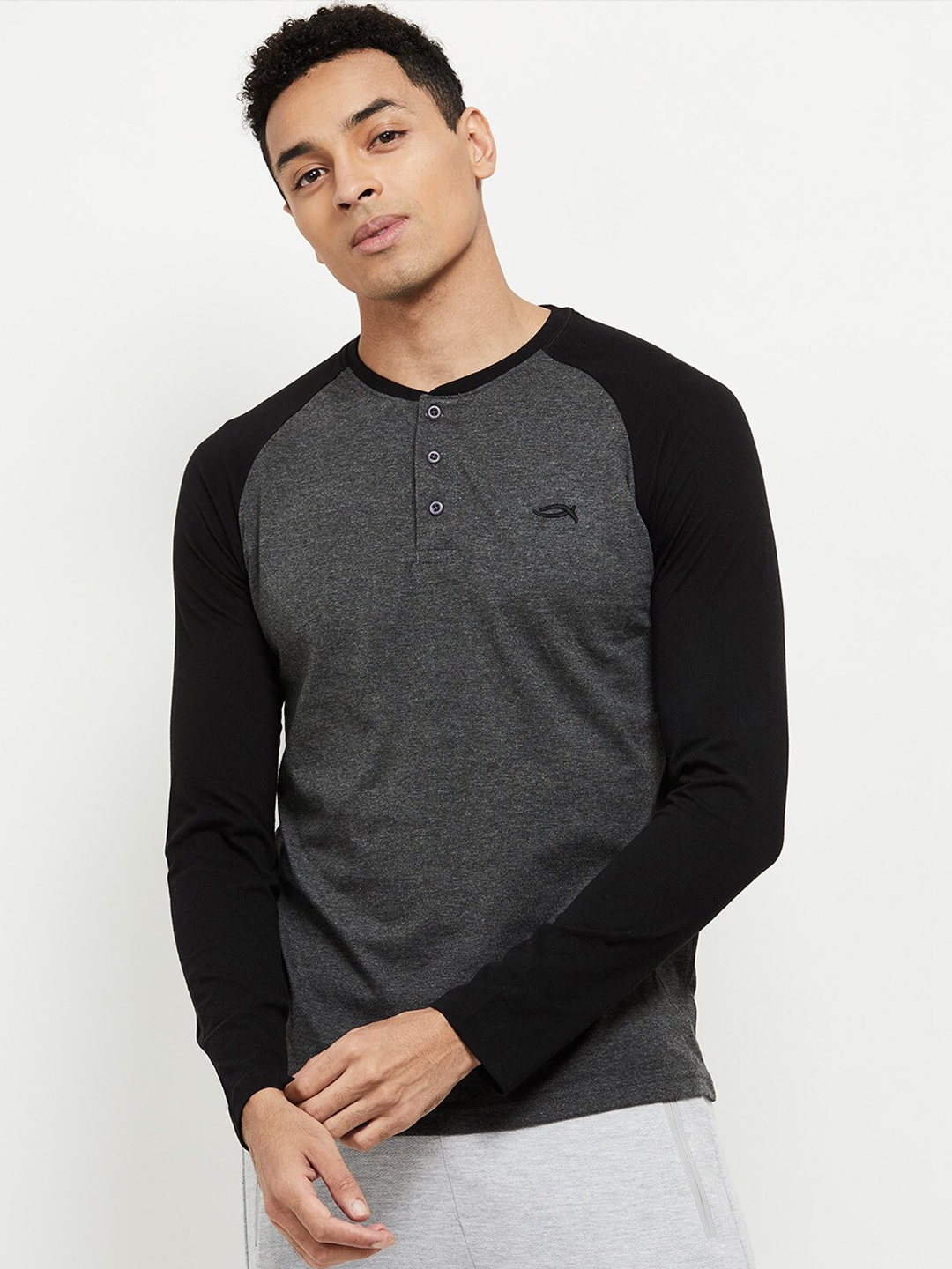 

max Men Charcoal & Black Colourblocked Henley Neck Extended Sleeves T-shirt