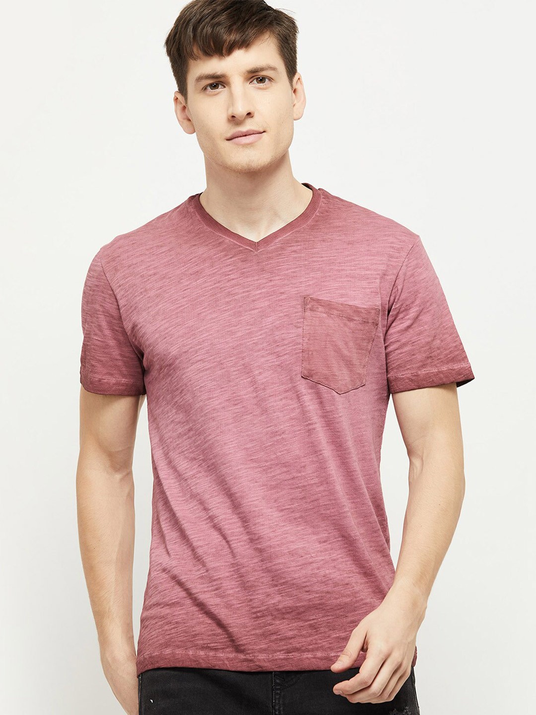 

max Men Mauve V-Neck Pockets Pure Cotton T-shirt