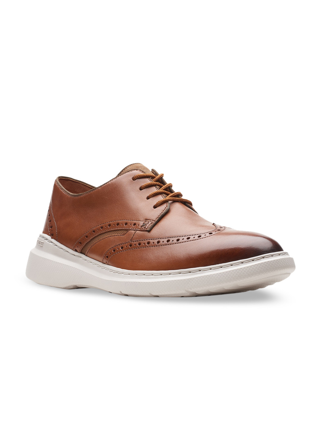

Clarks Men Tan Leather Sneakers