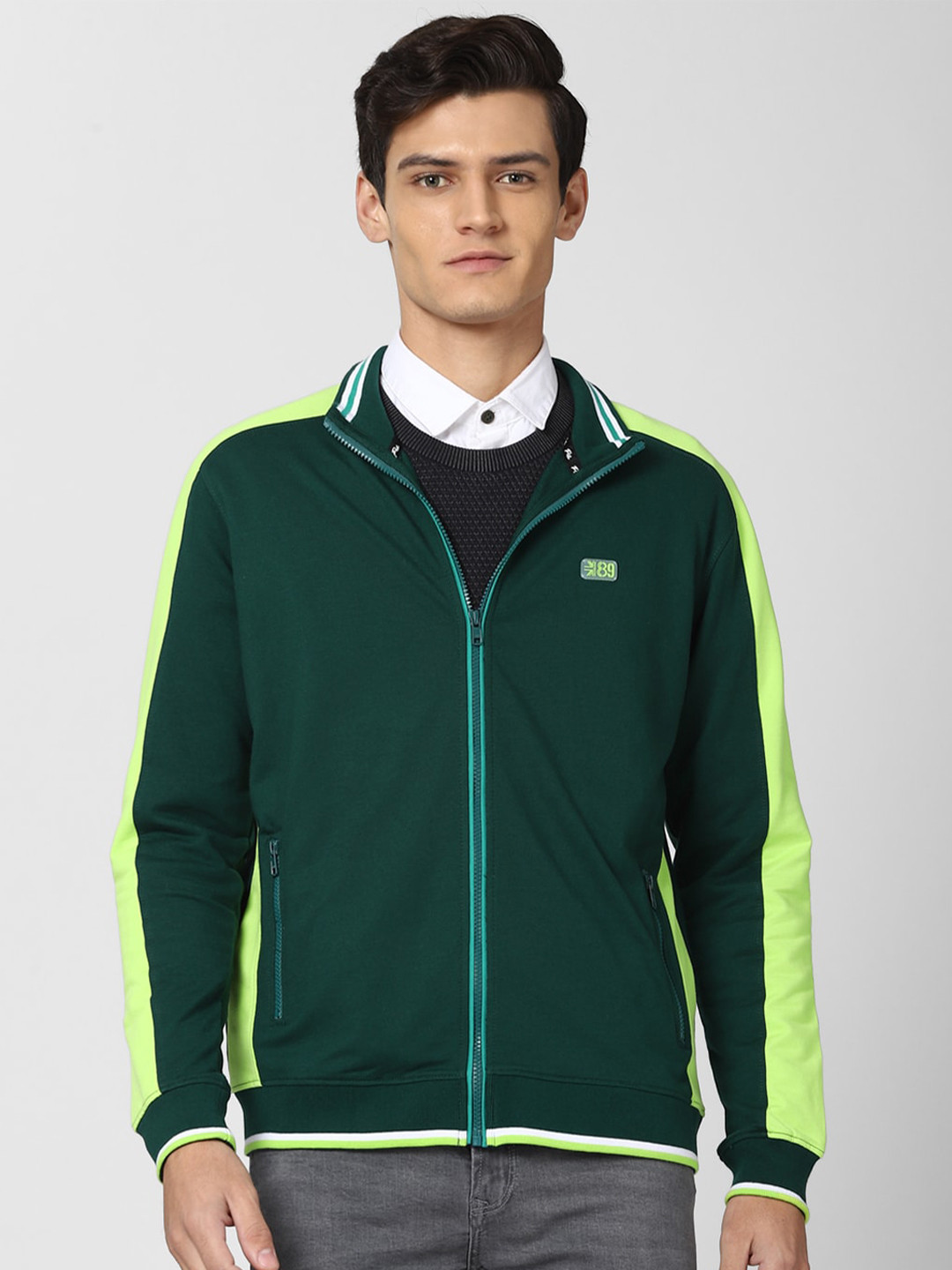 

Peter England Casuals Men Green Colorblocked Sweatshirt