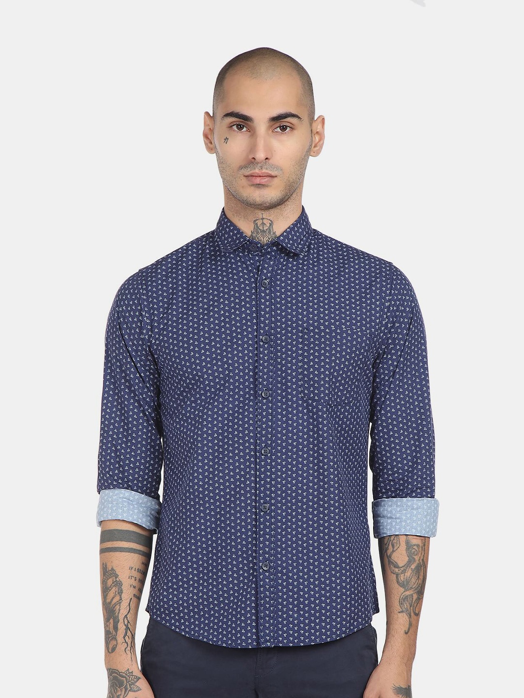 

Ruggers Men Blue & White Printed Pure Cotton Casual Shirt