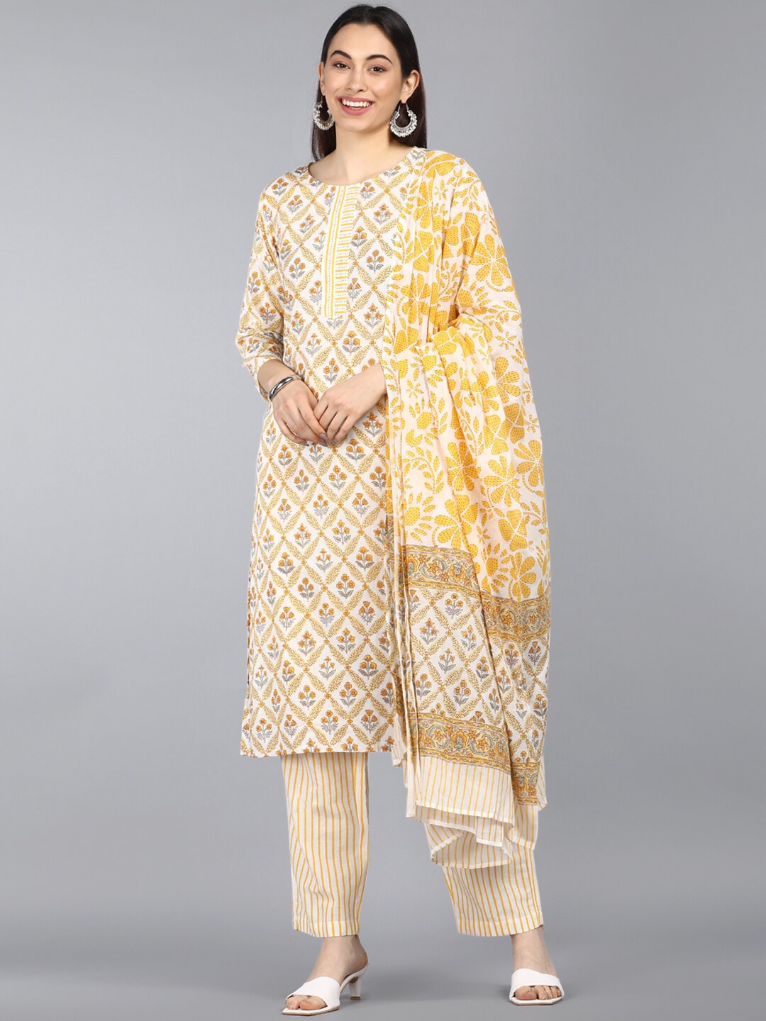 

AHIKA Women Yellow Ethnic Motifs Printed Pure Cotton Kurta with Trousers & Dupatta