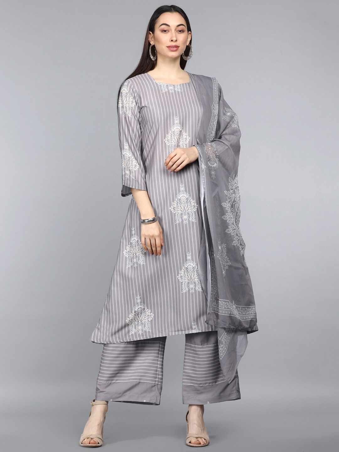 

AHIKA Women Black & White Floral Printed Kurta With Palazzos & Dupatta