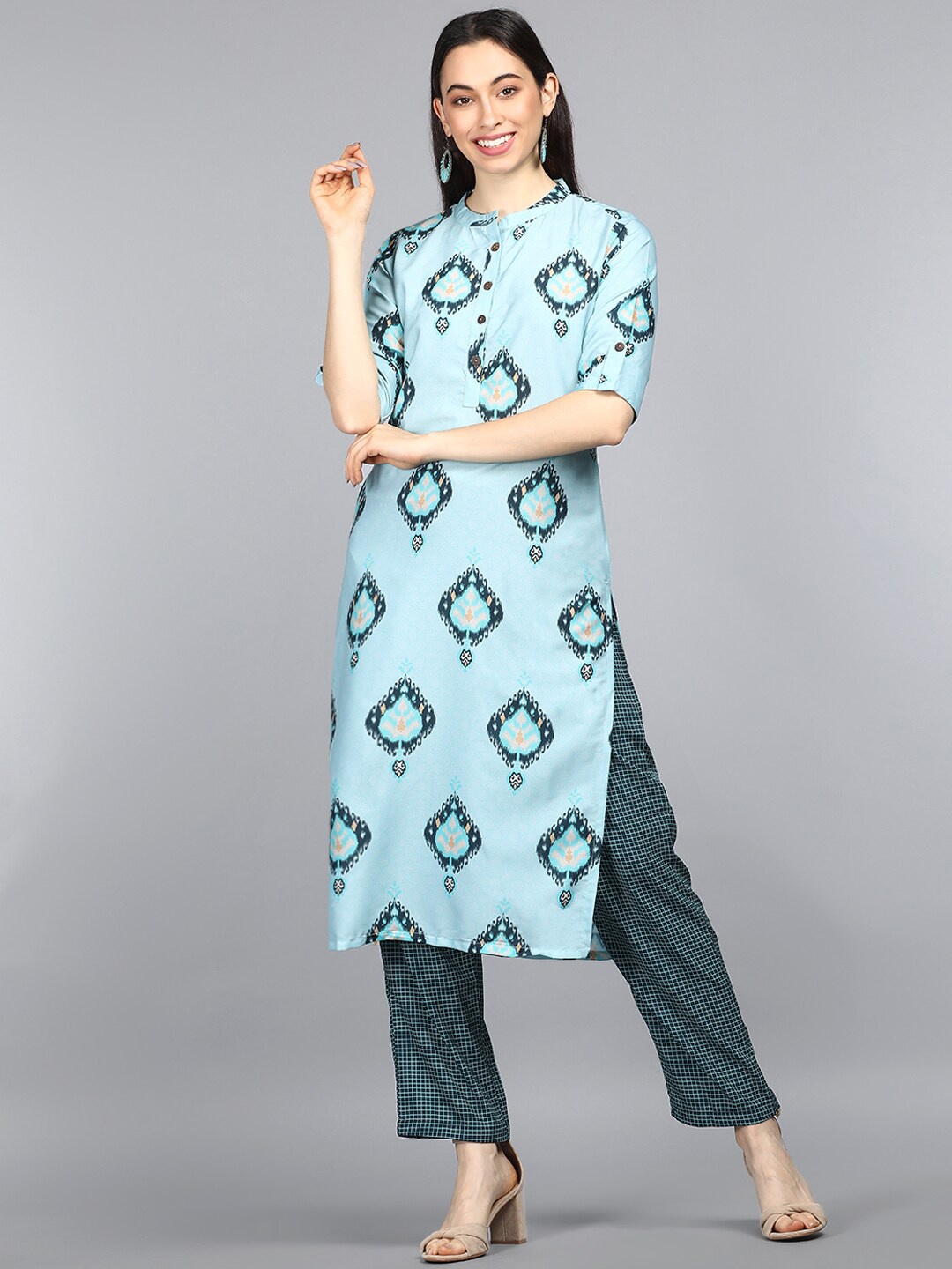 

AHIKA Women Blue Ethnic Motifs Printed Kurta with Trousers