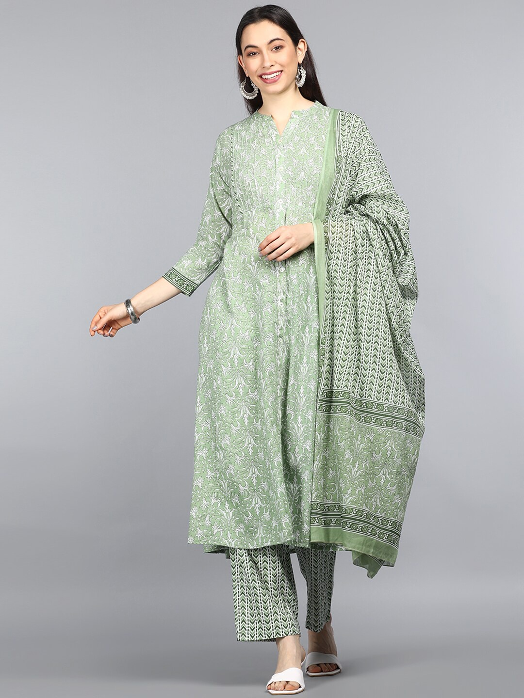 

AHIKA Women Green Ethnic Motifs Printed Pure Cotton Kurta with Palazzos & With Dupatta