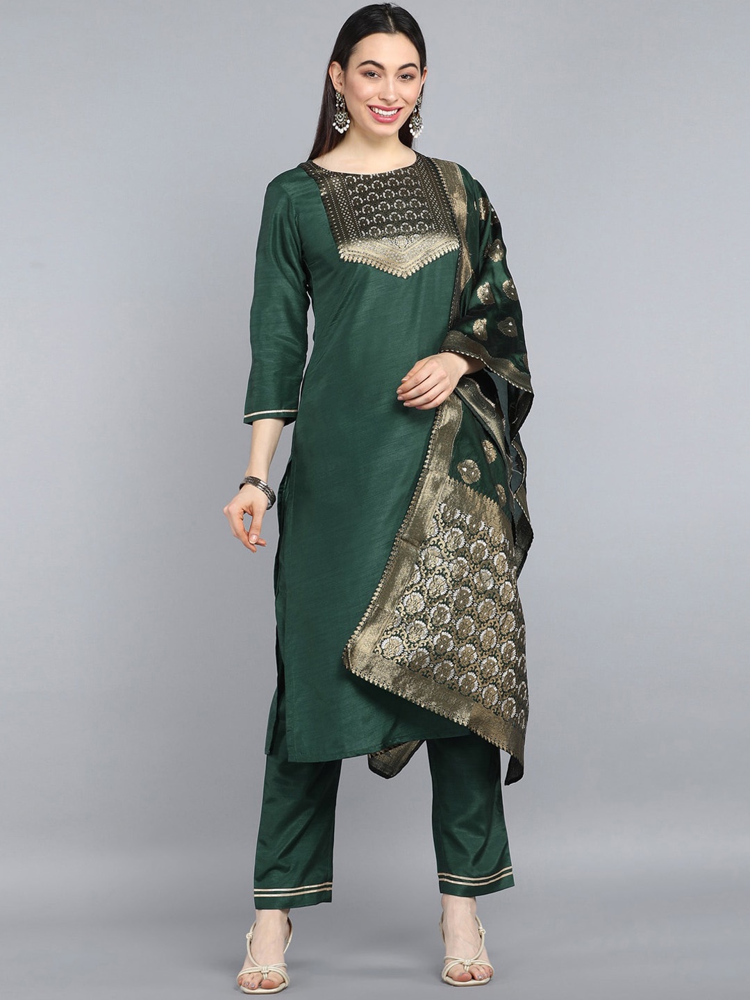 

AHIKA Women Green Ethnic Motifs Yoke Design Kurta with Trousers & With Dupatta