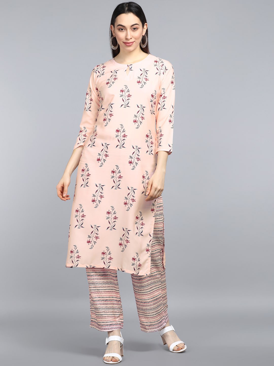 

AHIKA Women Peach-Coloured Floral Printed Kurta with Trousers