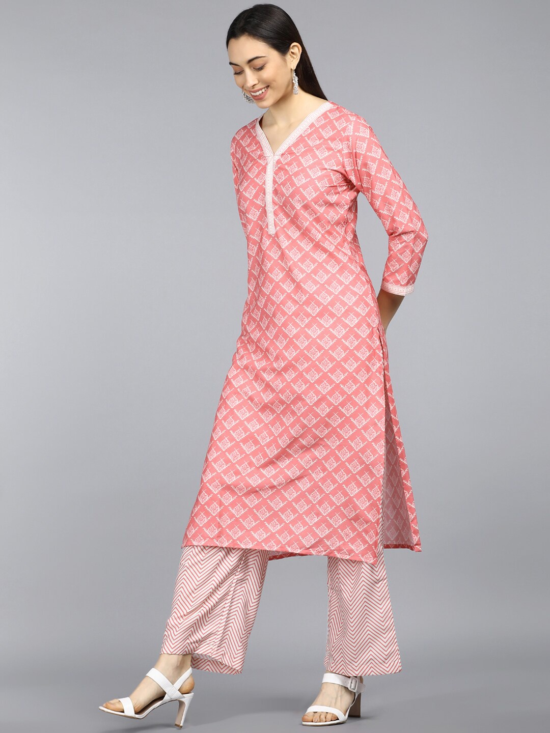 

AHIKA Women Pink Printed Kurta with Trouser & Dupatta