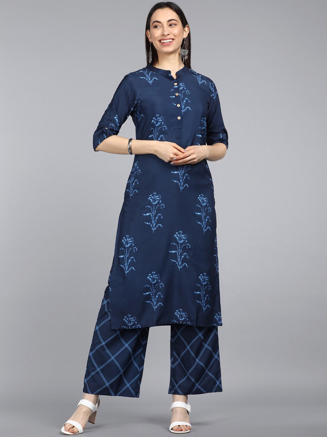

AHIKA Women Navy Blue Ethnic Motifs Printed Kurta with Palazzos
