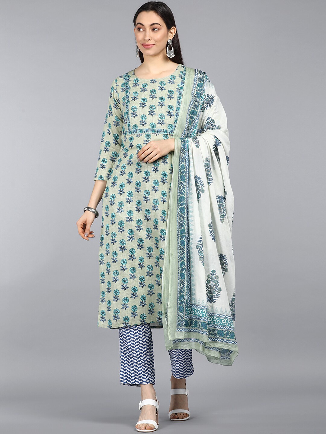 

AHIKA Women Green Floral Printed Kurta with Trousers & With Dupatta