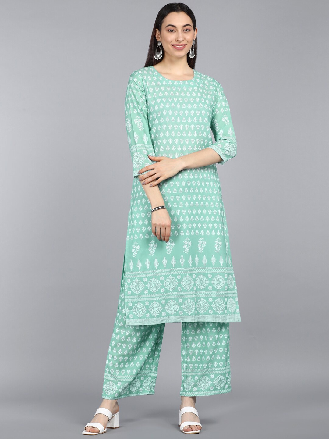 

AHIKA Women Sea Green Ethnic Motifs Printed Kurta with Palazzos