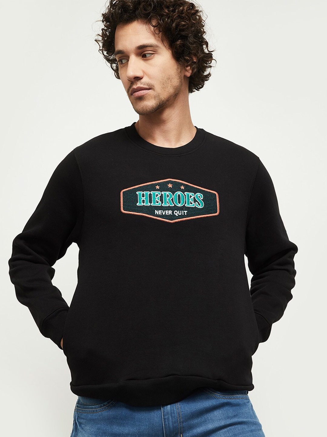 

max Men Black & Green Typography Sweatshirt