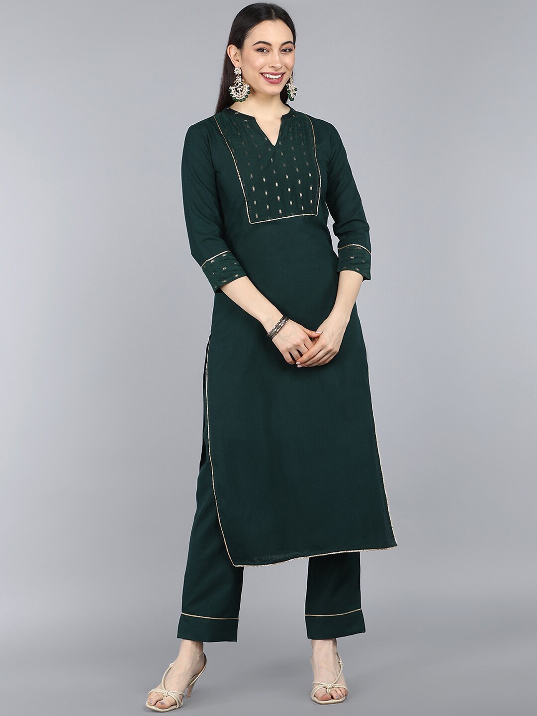 

AHIKA Women Green Yoke Design Kurta With Trousers