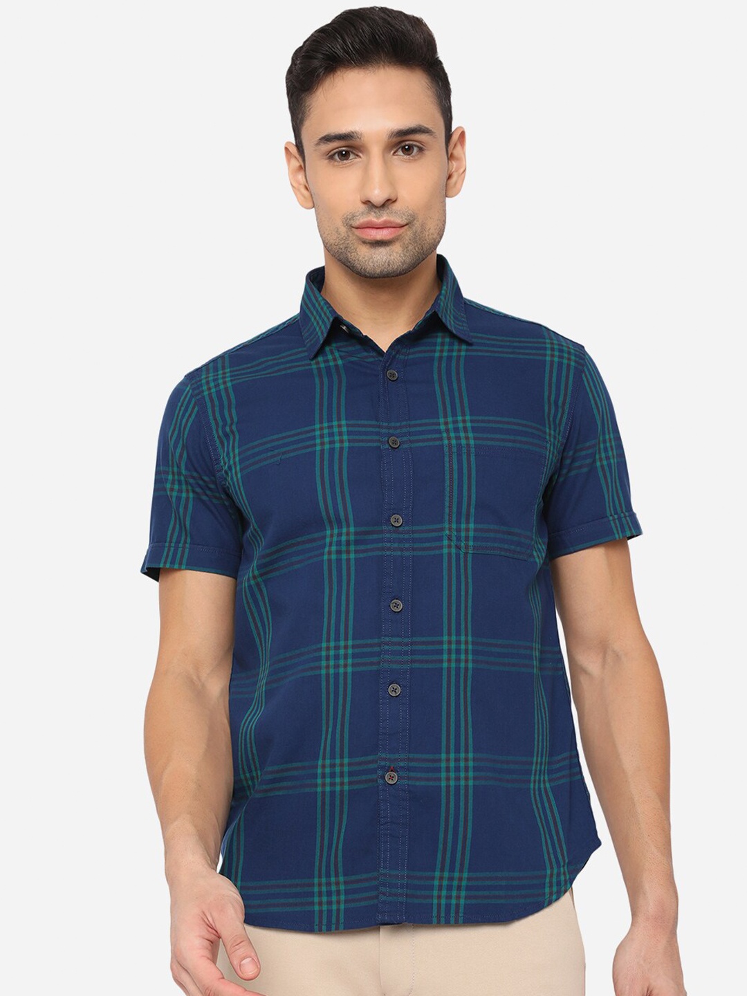 

Greenfibre Men Blue Slim Fit Pure Cotton Checked Casual Shirt
