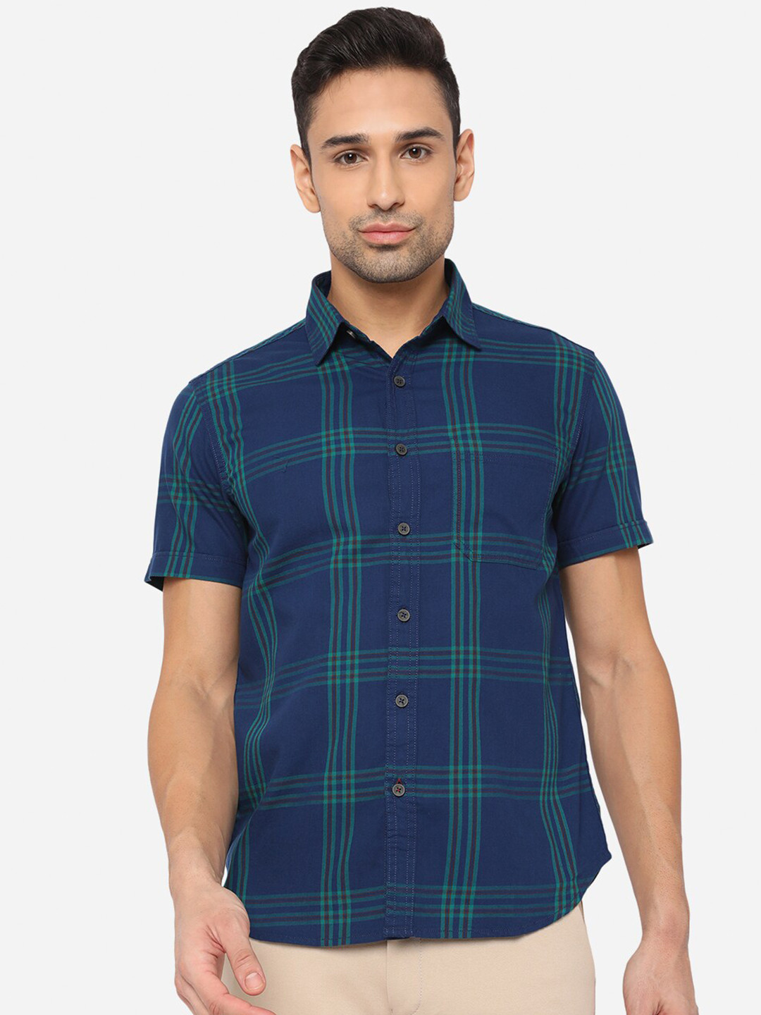 

Greenfibre Men Blue Slim Fit Pure Cotton Checked Casual Shirt