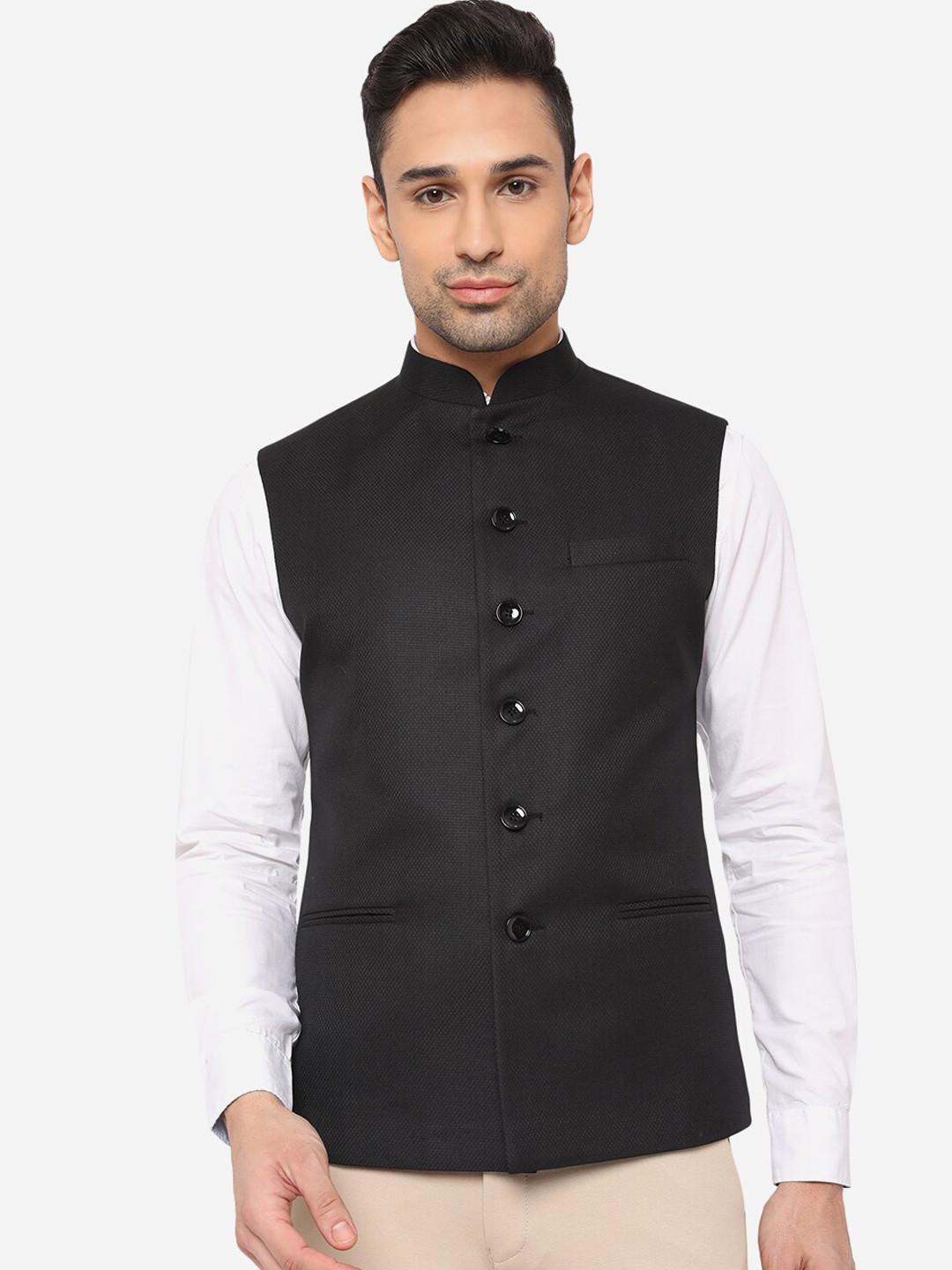 

Greenfibre Men Black Solid Terry Wool Regular Fit Waistcoat