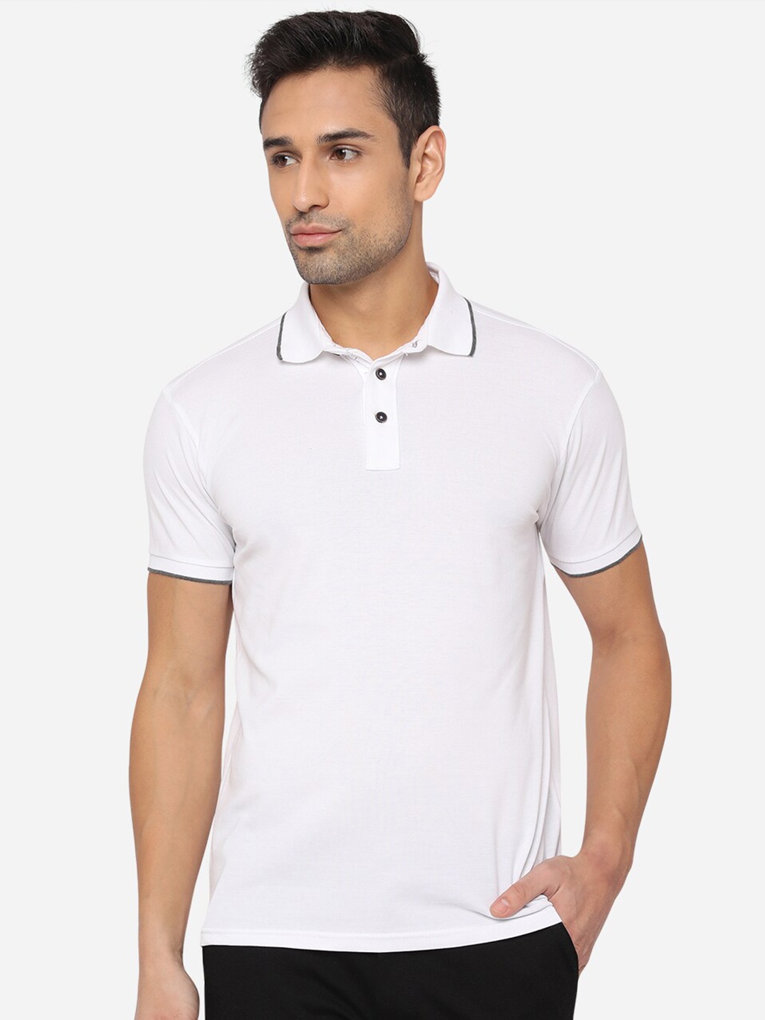 

JADE BLUE Men White Solid Polo Collar Regular Sleeves Cotton Slim Fit T-shirt