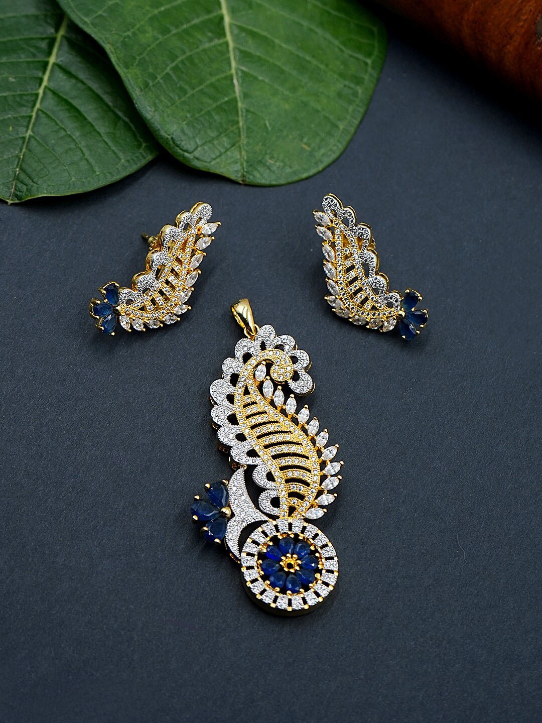 

Voylla Gold-Toned & Brass-Plated CZ Enamelled Pendant With Earrings