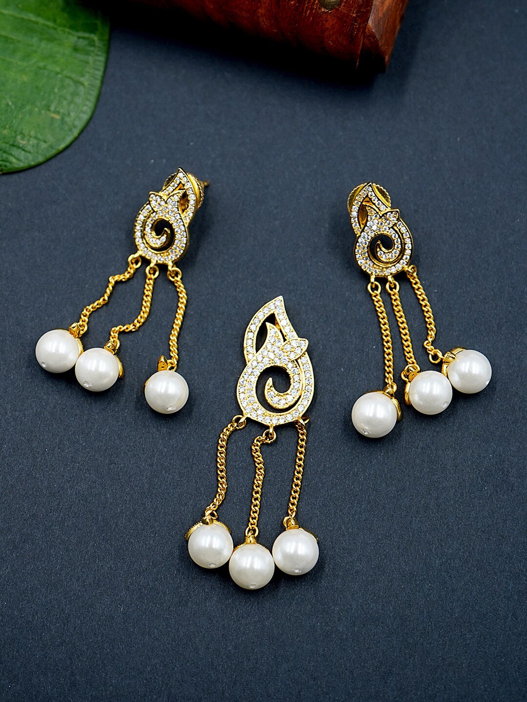 

Voylla Gold-Toned & White Pearl Drop Pendant Set