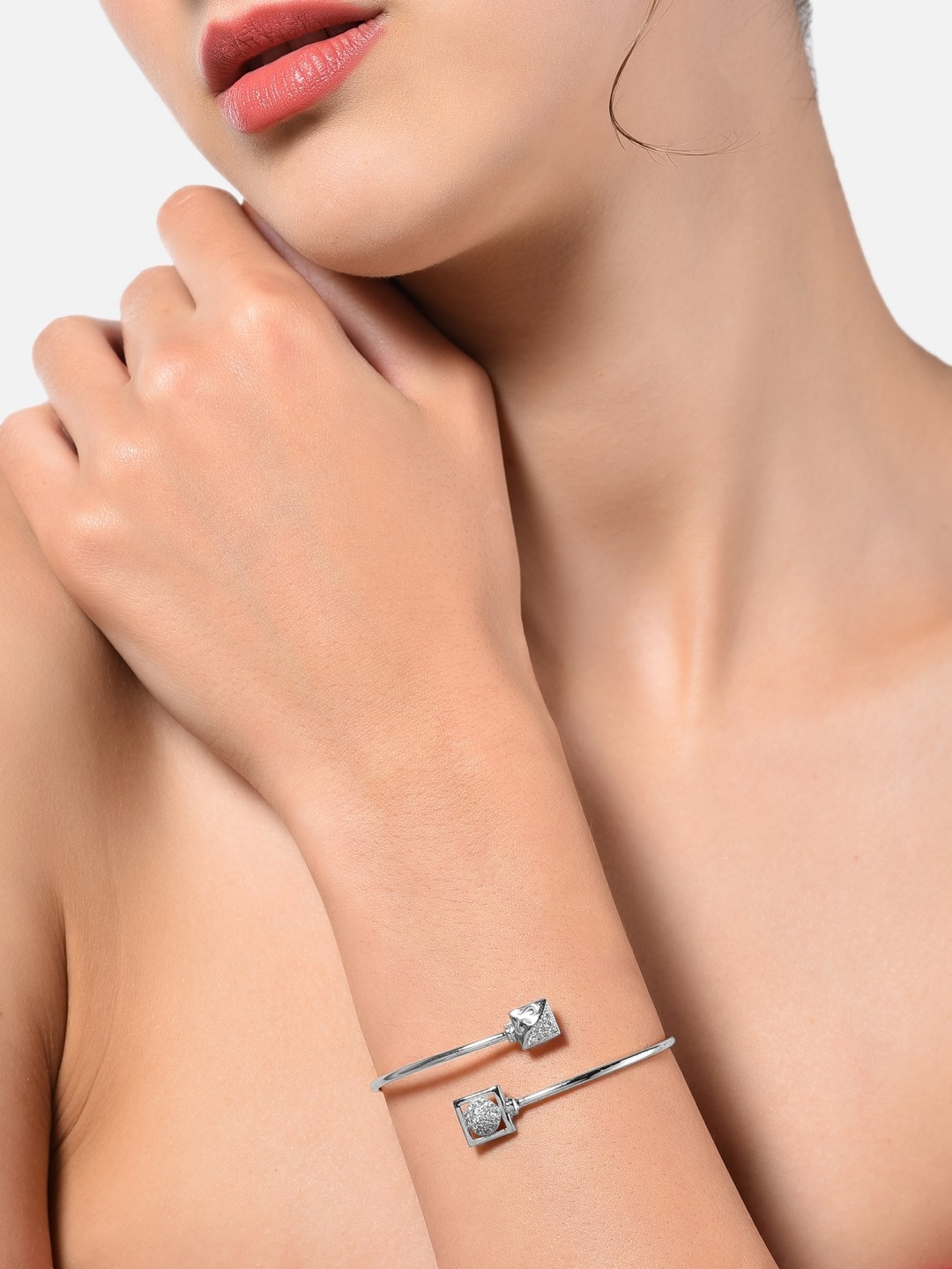 

AMI Women Silver-Toned Cubic Zirconid Studded Kada Bracelet