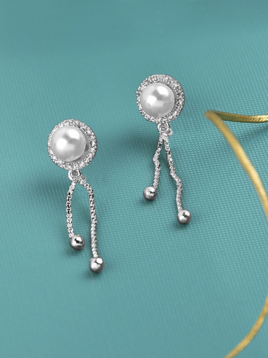 

AMI Silver-Toned Contemporary Drop Earrings