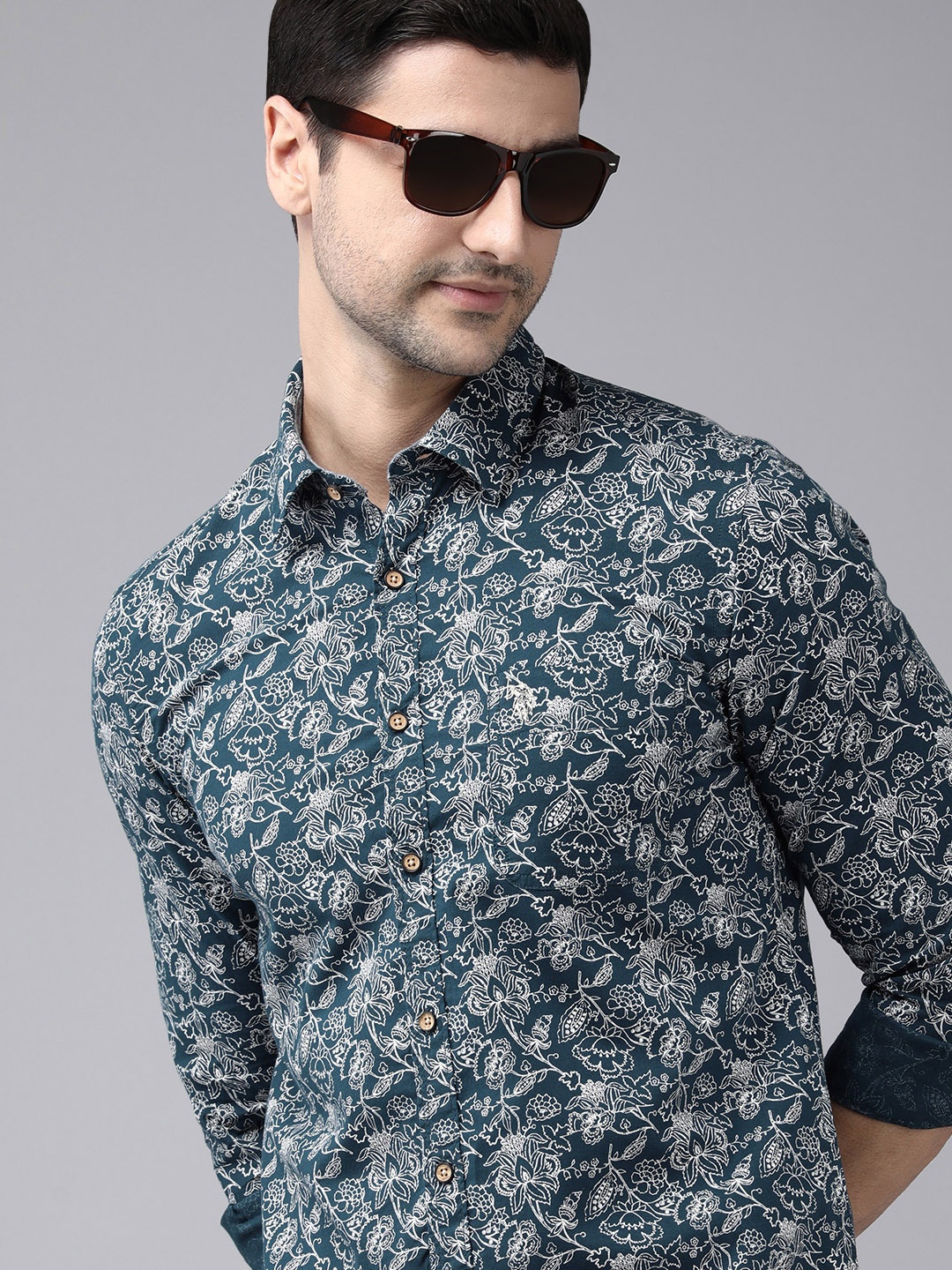 

U S Polo Assn Denim Co Men Navy Blue & White Floral Printed Casual Shirt