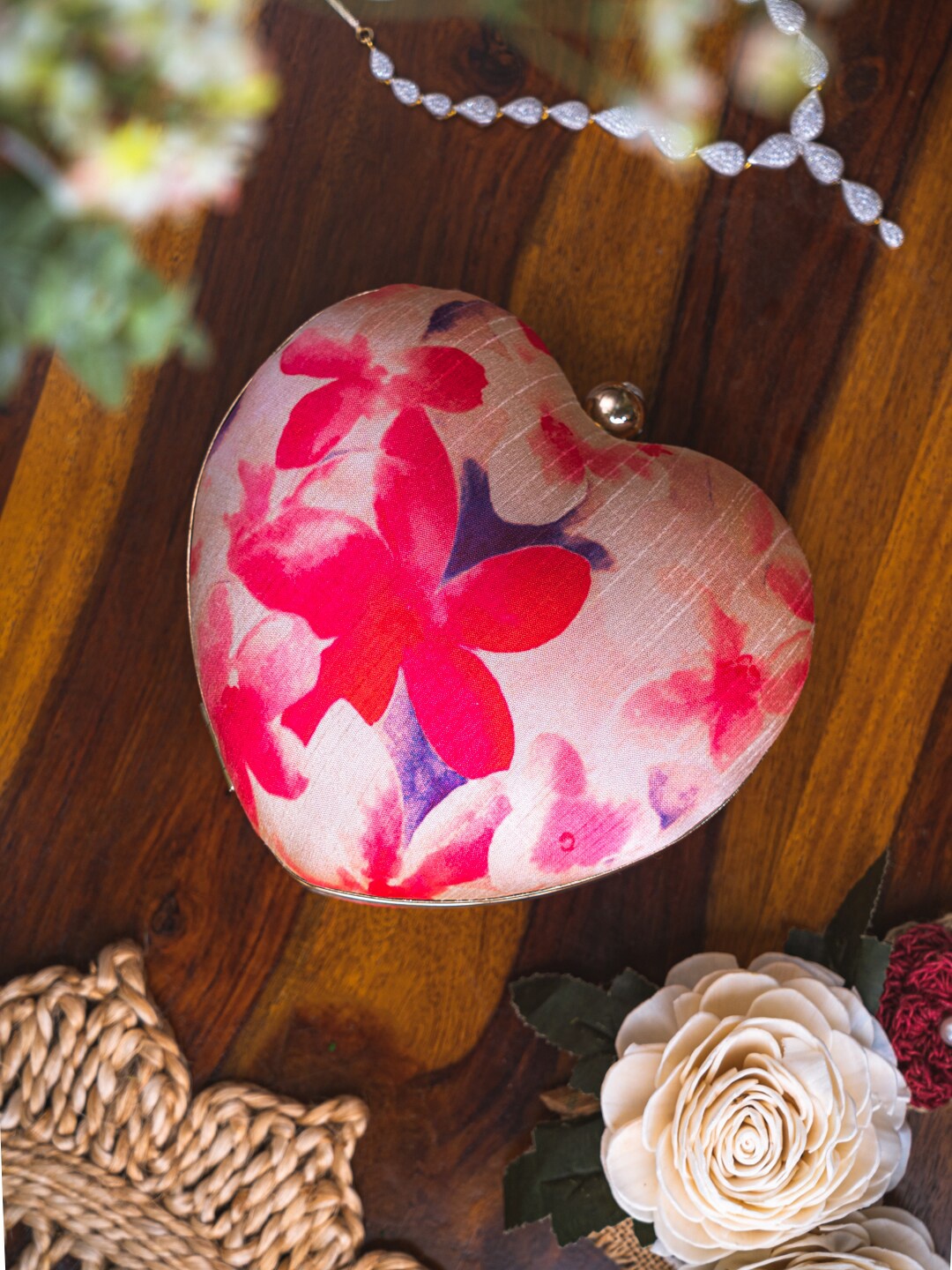

NR By Nidhi Rathi Women Pink Floral Printed Box Clutch