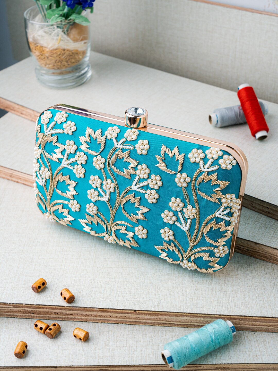 

NR By Nidhi Rathi Women Green Floral Hand Embroidered Box Clutch