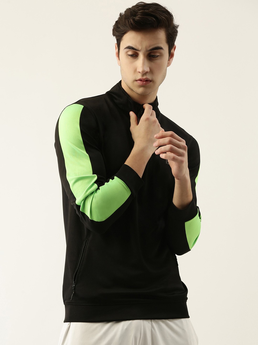 

Maniac Men Black Mandarin Collar Pockets Slim Fit Training or Gym T-shirt