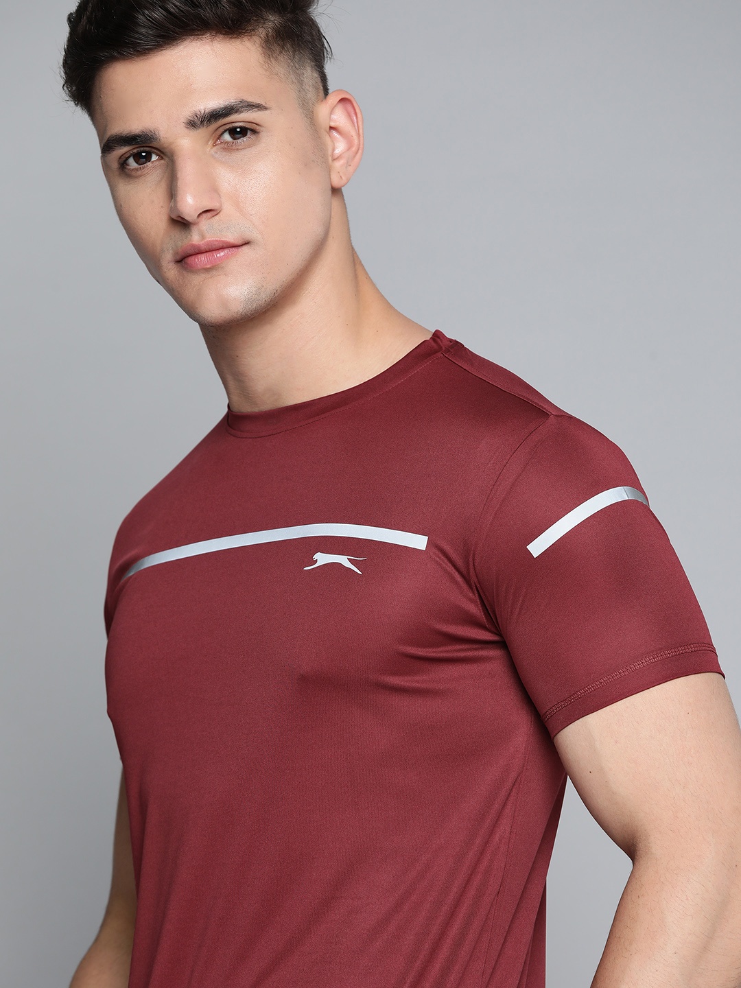 

Slazenger Men Maroon Striped Detail Ultra-Dry Running T-shirt